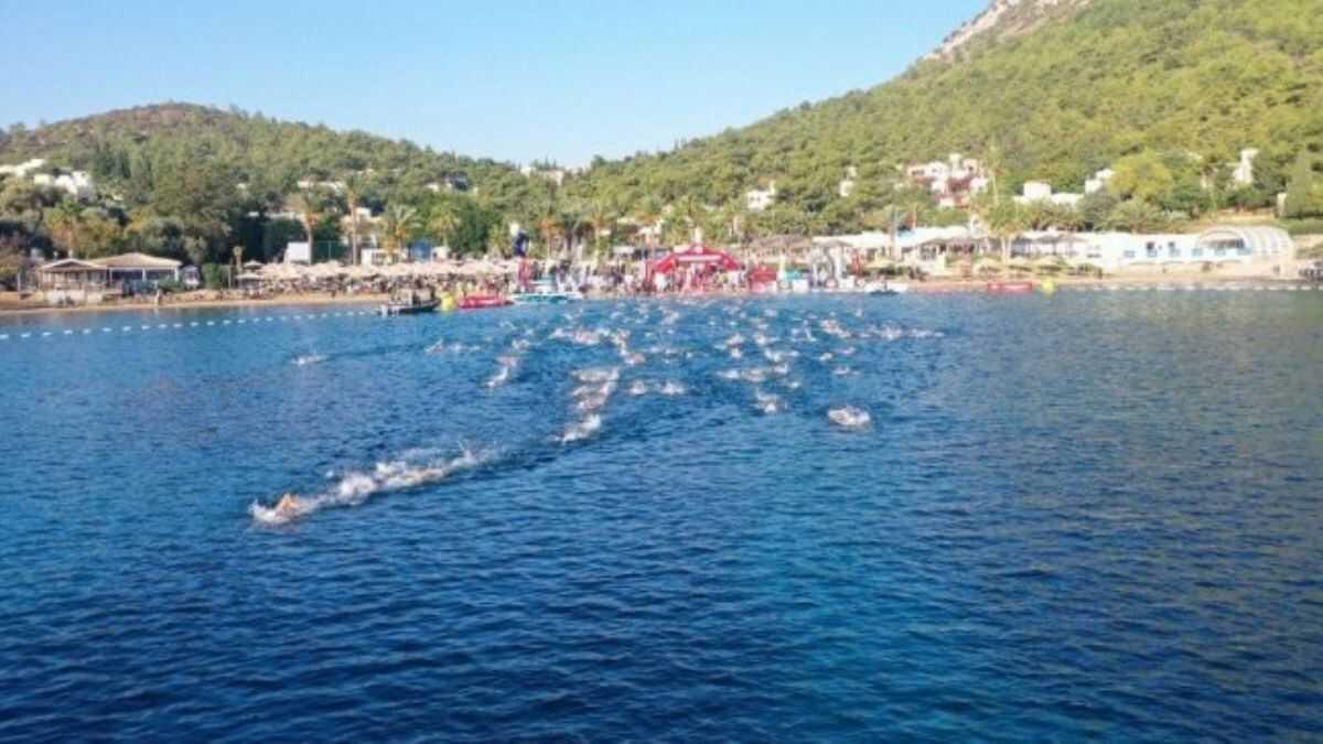 11'inci Uluslararas Arena Aquamasters Yzme ampiyonas balad