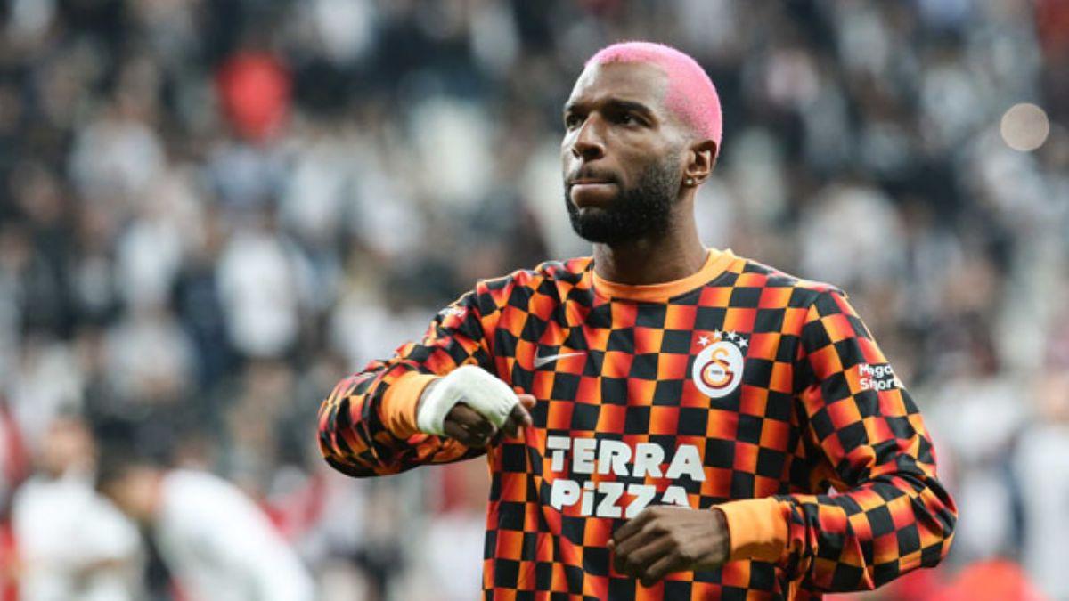 Ryan Babel'e derbide byk tepki