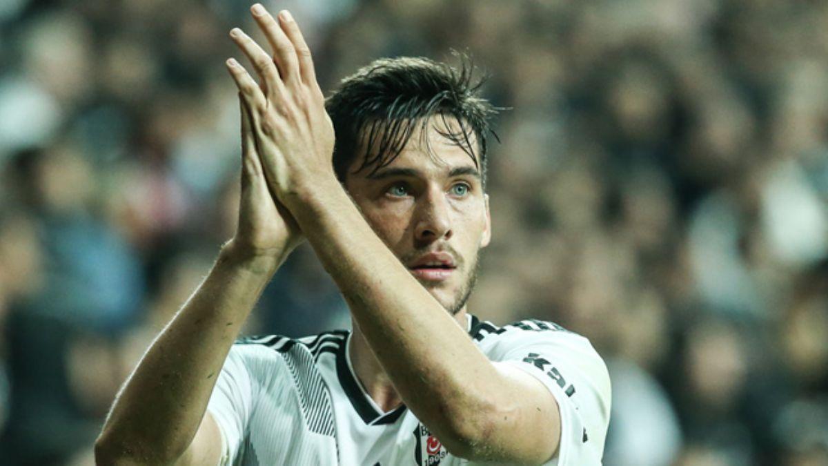 Derbide Beikta'a galibiyeti getiren Umut Nayir'in stili Mario Gomez'e benzetiliyor