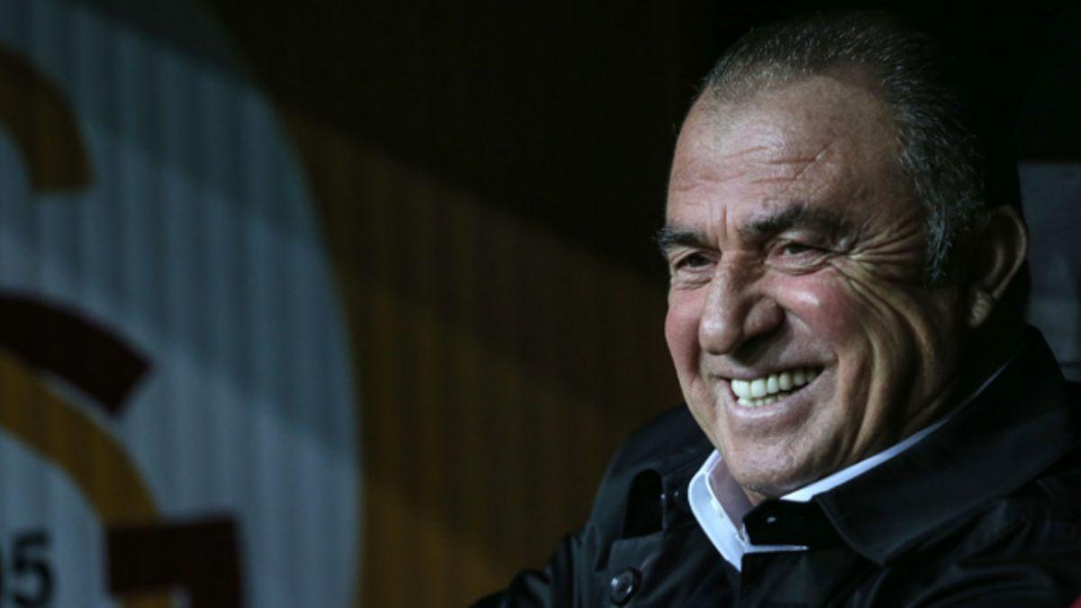 Galatasaray'da Fatih Terim, Emre Akbaba ve Martin Linnes'i yeni transfer olarak gryor