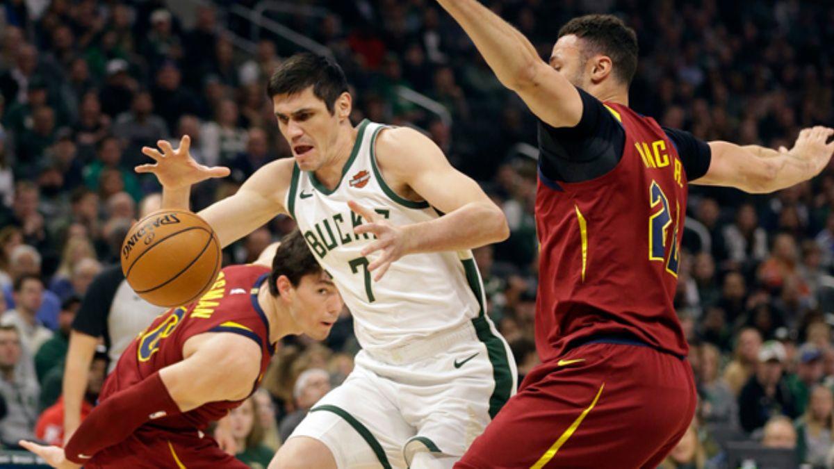 NBA'de Cedi Osman ile Ersan lyasova'y kar karya getiren 'Trk derbisi'nin galibi Bucks