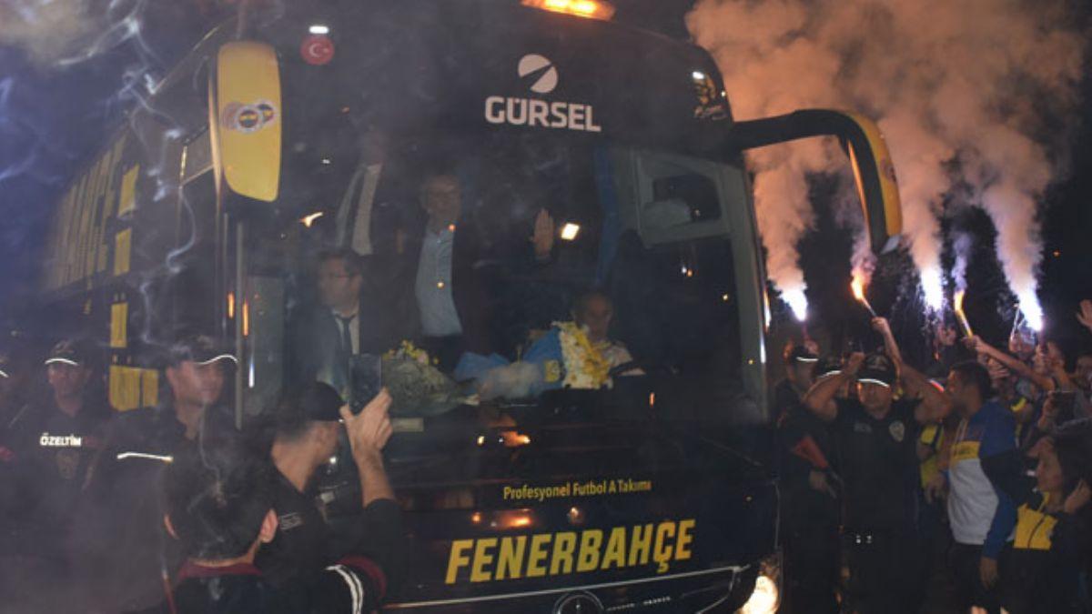 Fenerbahe kafilesi Adana'da