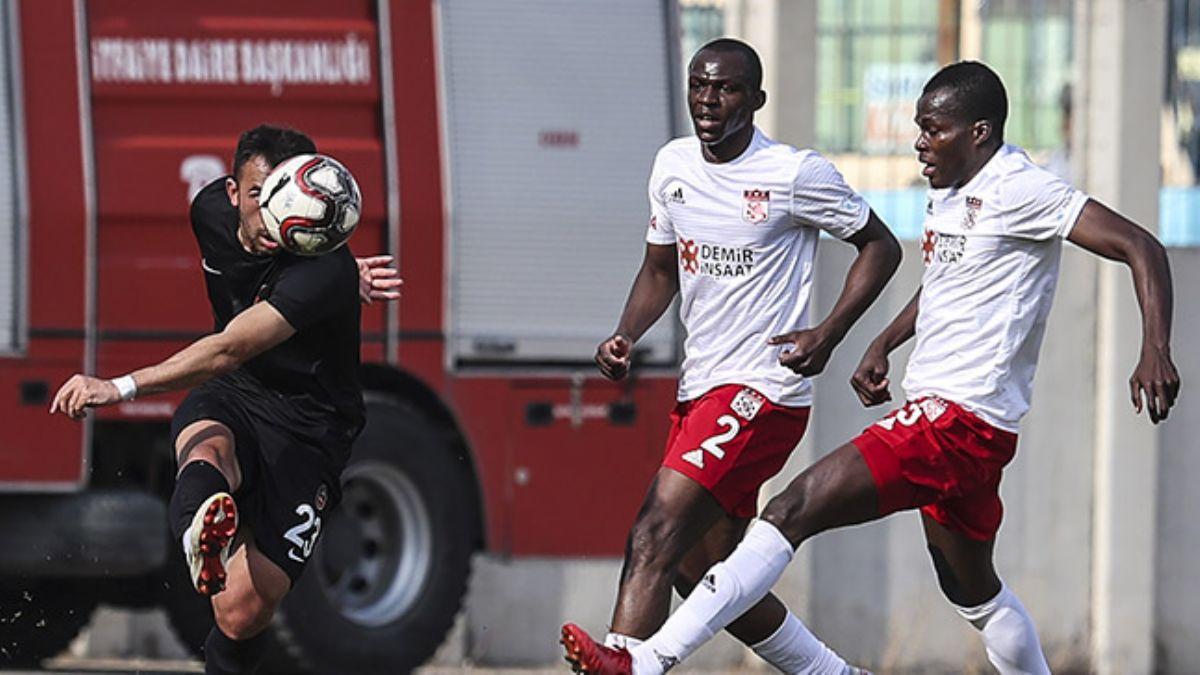 Demir Grup Sivasspor kupada rahat turlad