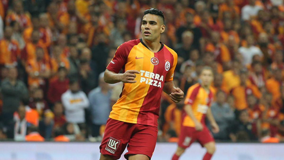 Galatasaray ynetimi, Falcao'nun sakatln atlatmas iin souk oda (Lifecube) satn ald