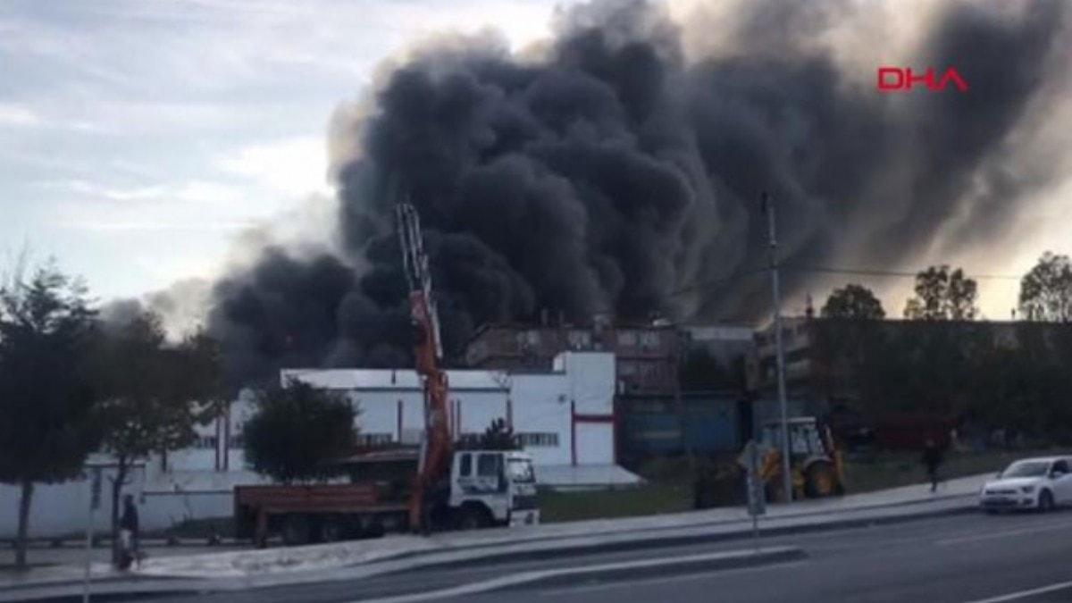 Son dakika... Arnavutky'de fabrika yangn