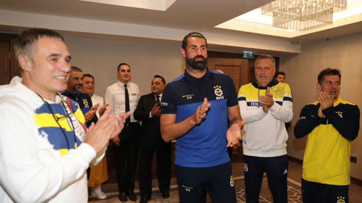 Fenerbahe'de yardmc antrenr Volkan Demirel'in doum gn kutland