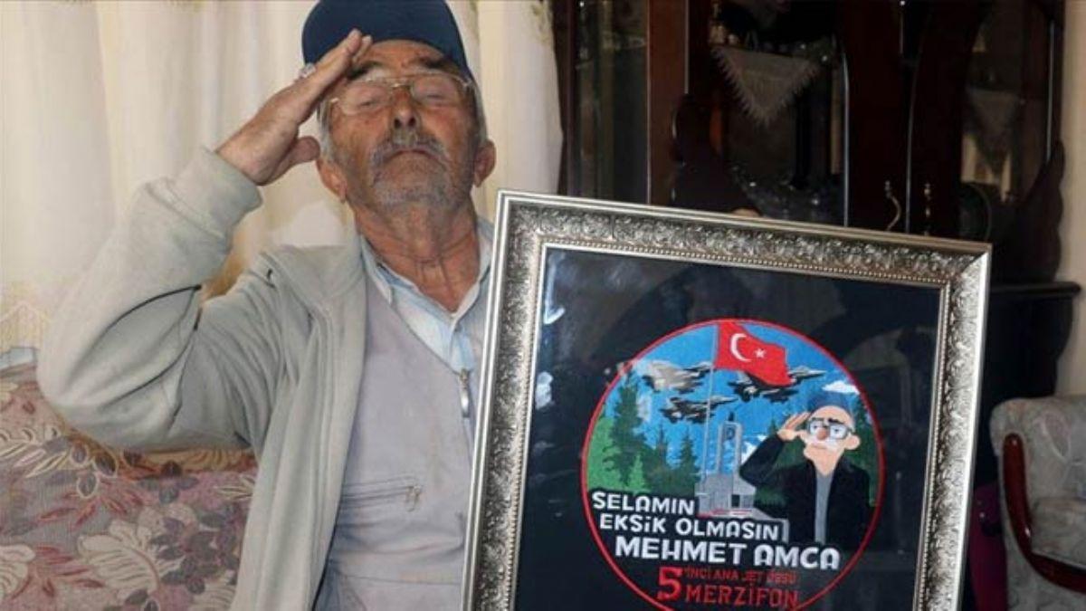 25 yldr Mehmetii selamlayan Mehmet amcay gururlandran 'arma'