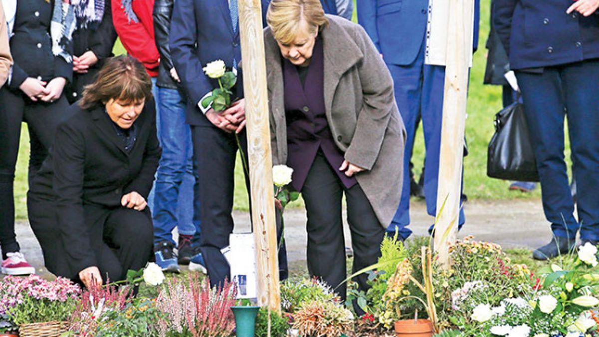 Merkel'den NSU kurbanlar ant parkna ziyaret