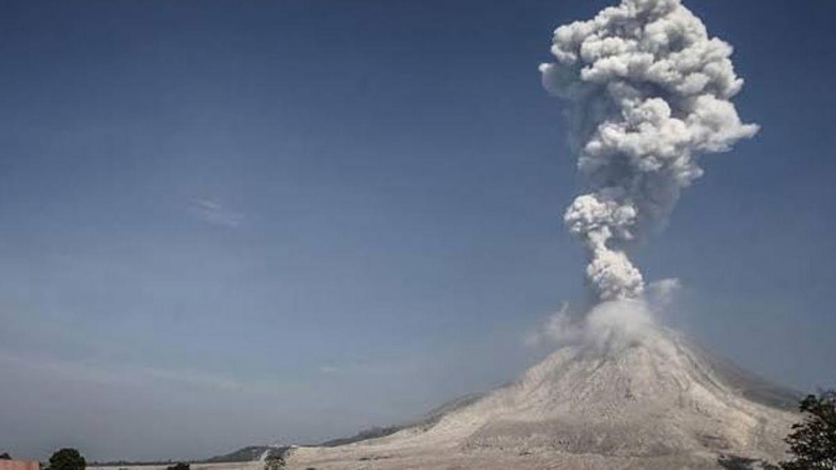 Japonya'da Sakurajima Yanarda patlad