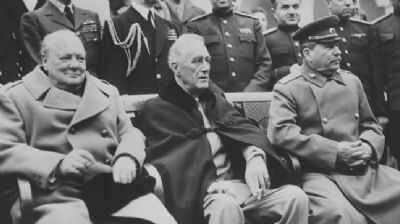 Silah Arkadalar: Churchill ve Stalin ittifak hakknda bilinmeyenleri anlattlar