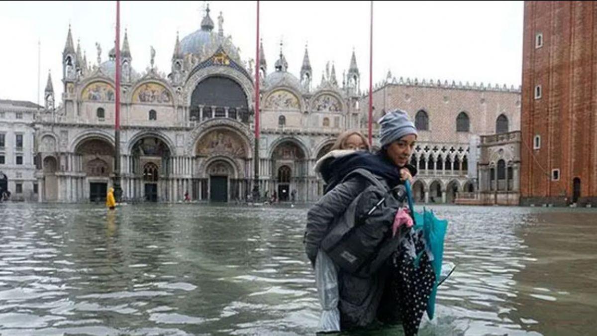 Venedik sular altnda kald: 2 l!