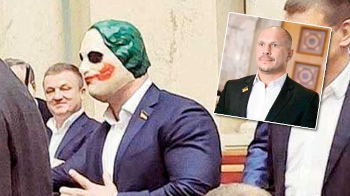 'Joker' maskeli vekil parlamentoda