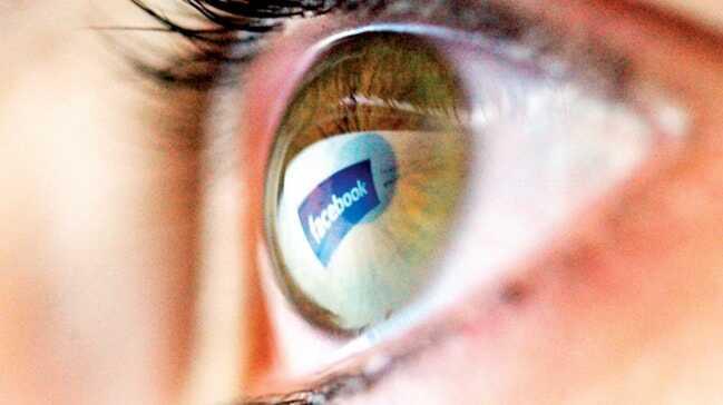 Facebook gizlice kamerayı kullanıyor