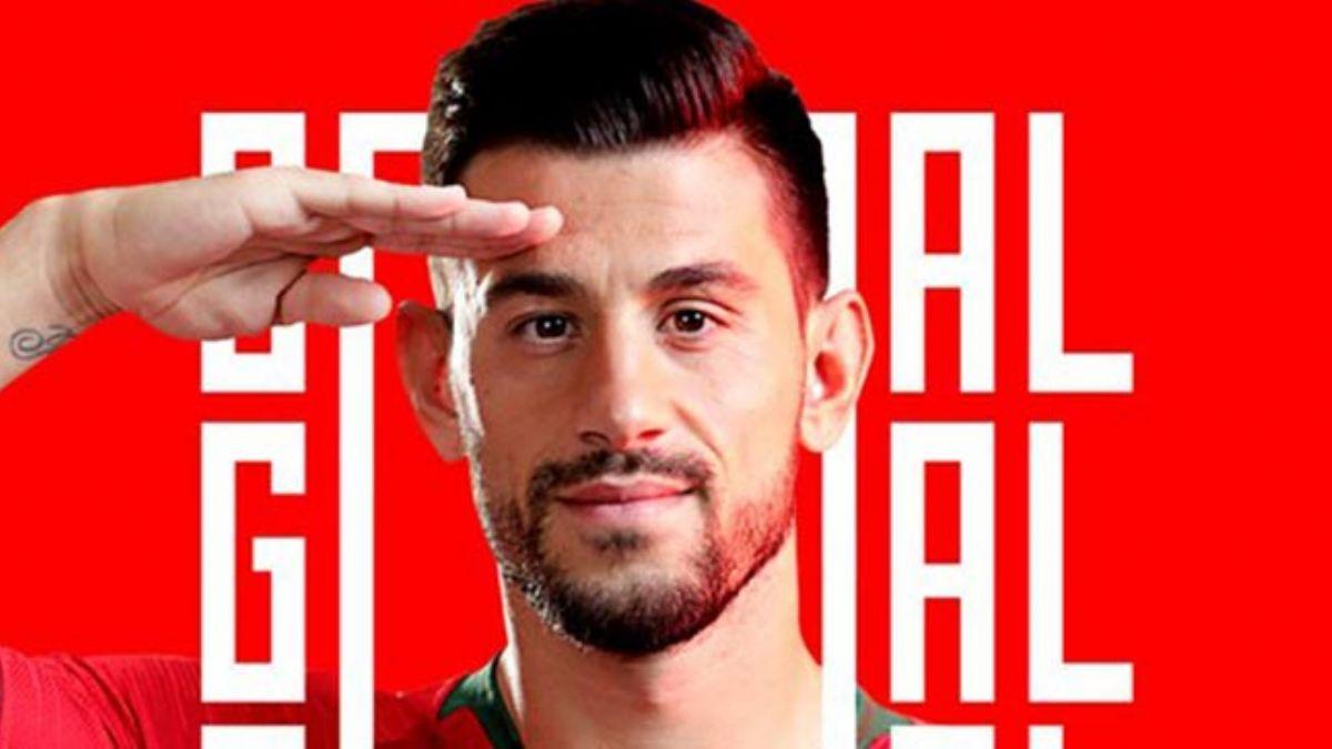 Portekiz Milli Takm'nn resmi Twitter hesab, gol anonsunu asker selam grseli ile yapt!