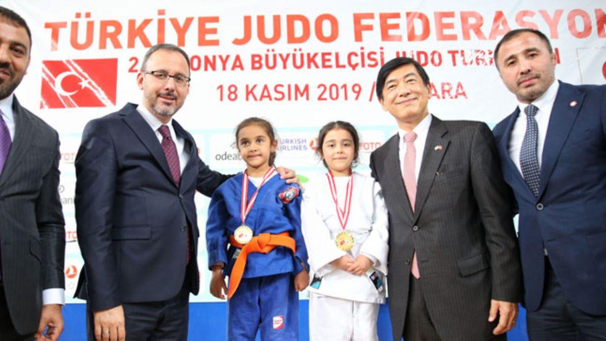 Bakan Kasapolu, judo turnuvas dl trenine katld