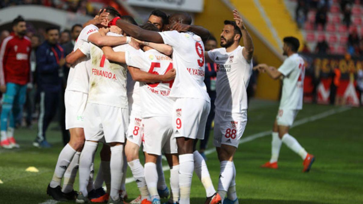 Demir Grup Sivasspor, stikbal Mobilya Kayserispor'u farkl malup etti