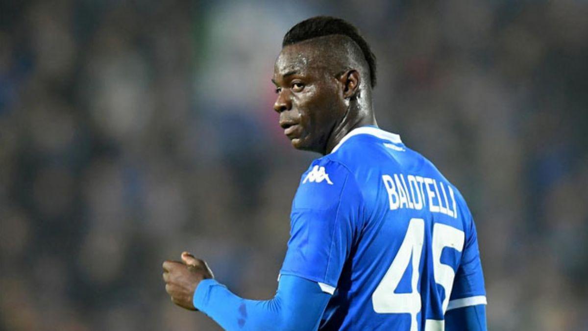 Balotelli scak bakyor