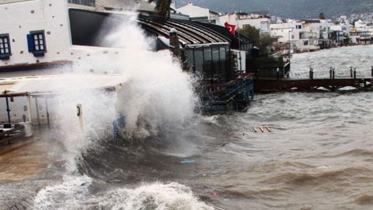 Bodrum'da frtna deniz seferlerini vurdu 