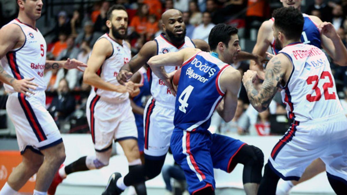 Anadolu Efes deplasmanda ok farkl