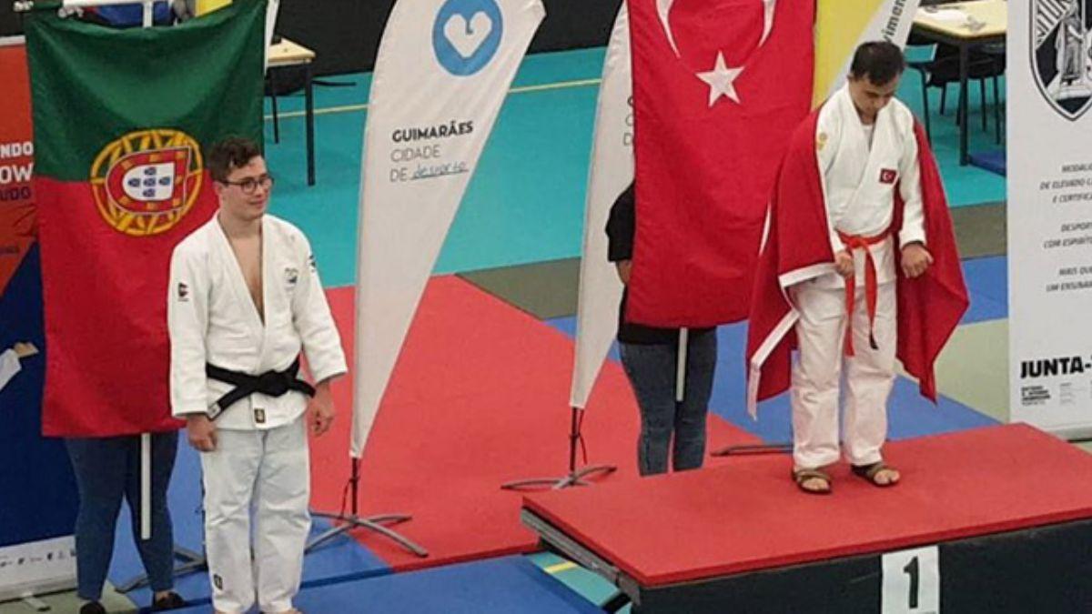 Down Sendromlular Dnya Judo ampiyonas'nda Talha Ahmet Erdem dnya ampiyonu