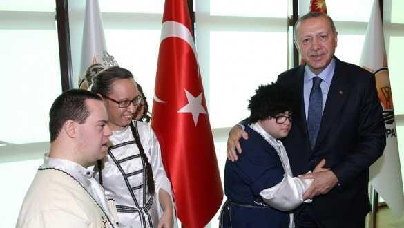 Başkan Erdoğan engellilerle bir araya geldi