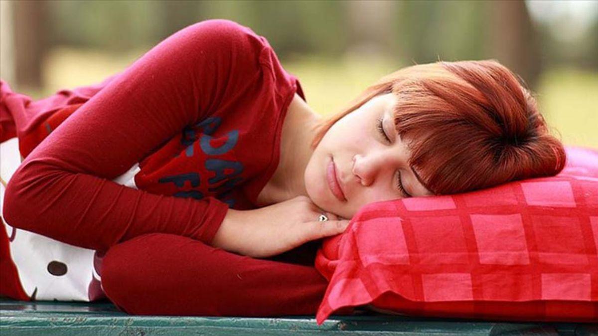 Uyku apnesi sendromu olanlar dikkat! Fel olma riski var