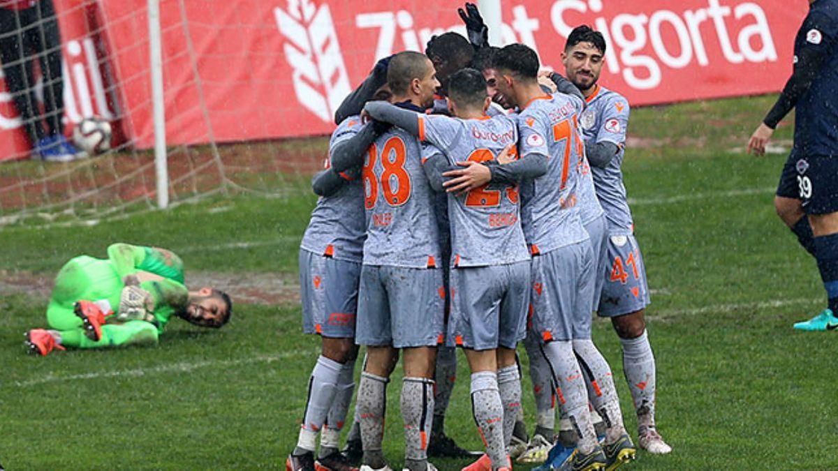 Baakehir, Trabzon'da avantaj yakalad