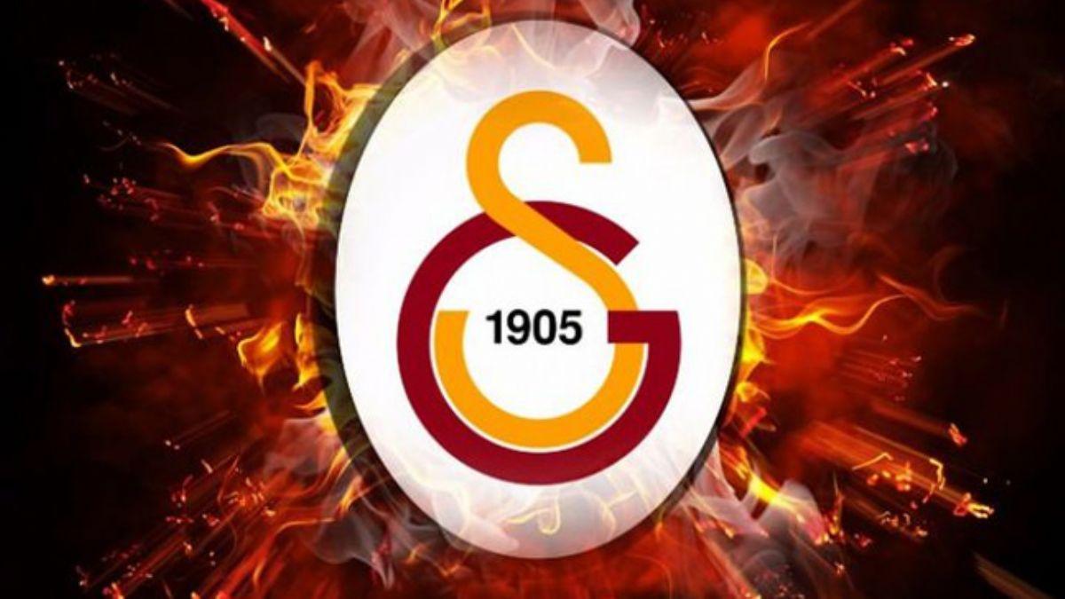 Galatasaray, Emre Kln ve Mert Hakan Yanda'n menajerlerini stanbul'a ard