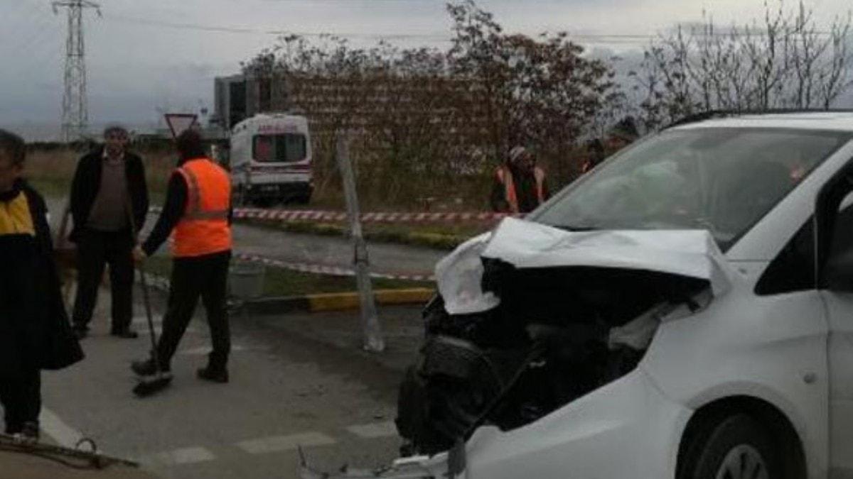 Silivri'de hasta tayan ambulansla otomobil arpt