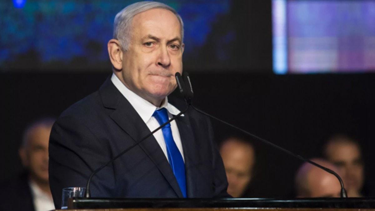 Netanyahu'nun baka seenei yok! Af iin istifa