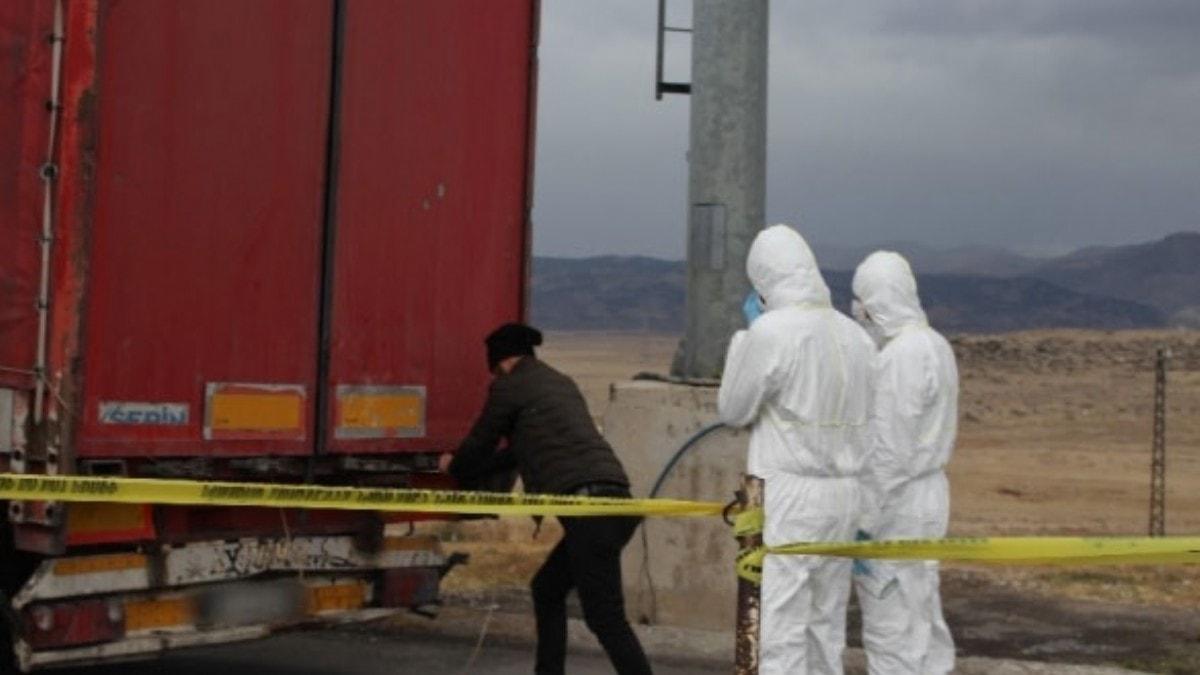 Grbulak Snr Kapsnda gerekletirilen operasyonda 18,4 ton sodyum siyanr ele geirildi