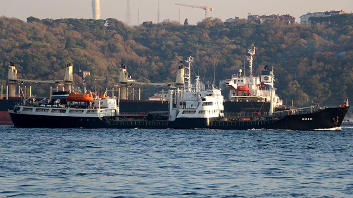 Rus askeri tanker stanbul Boaz'ndan geti