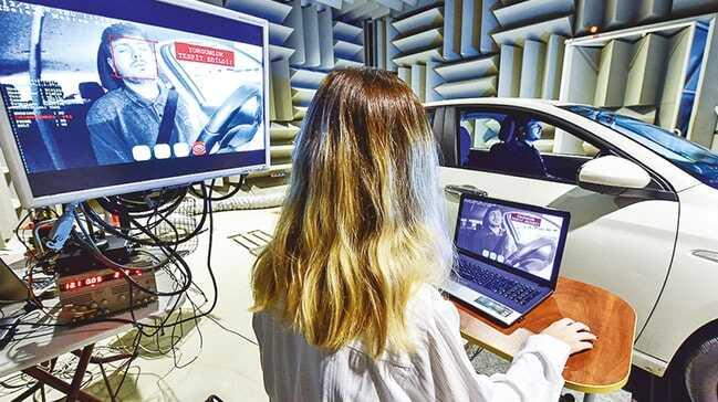 Telefonla konuşan şoförü yapay zeka tespit edecek