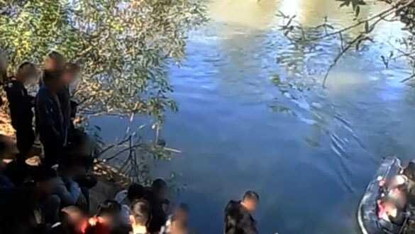 Yunan zulmü yeni bir boyut kazanıyor: Hem etten duvar hem de dikenli tel