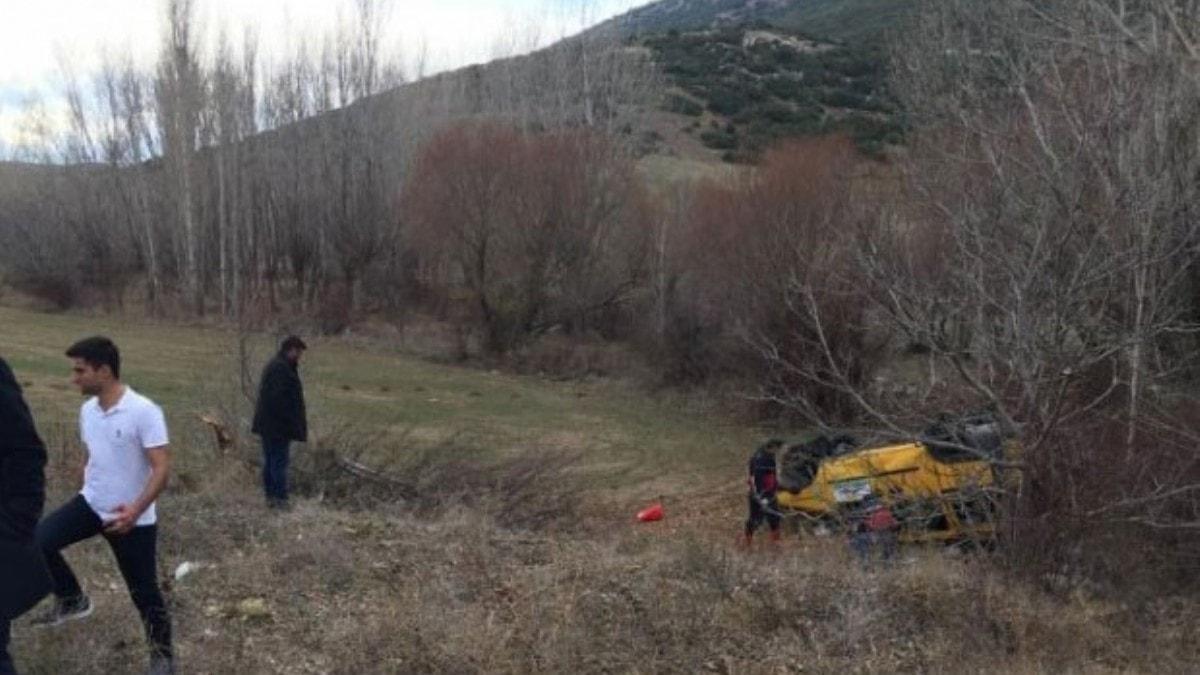 Isparta'da otomobil devrildi: 6 yaral