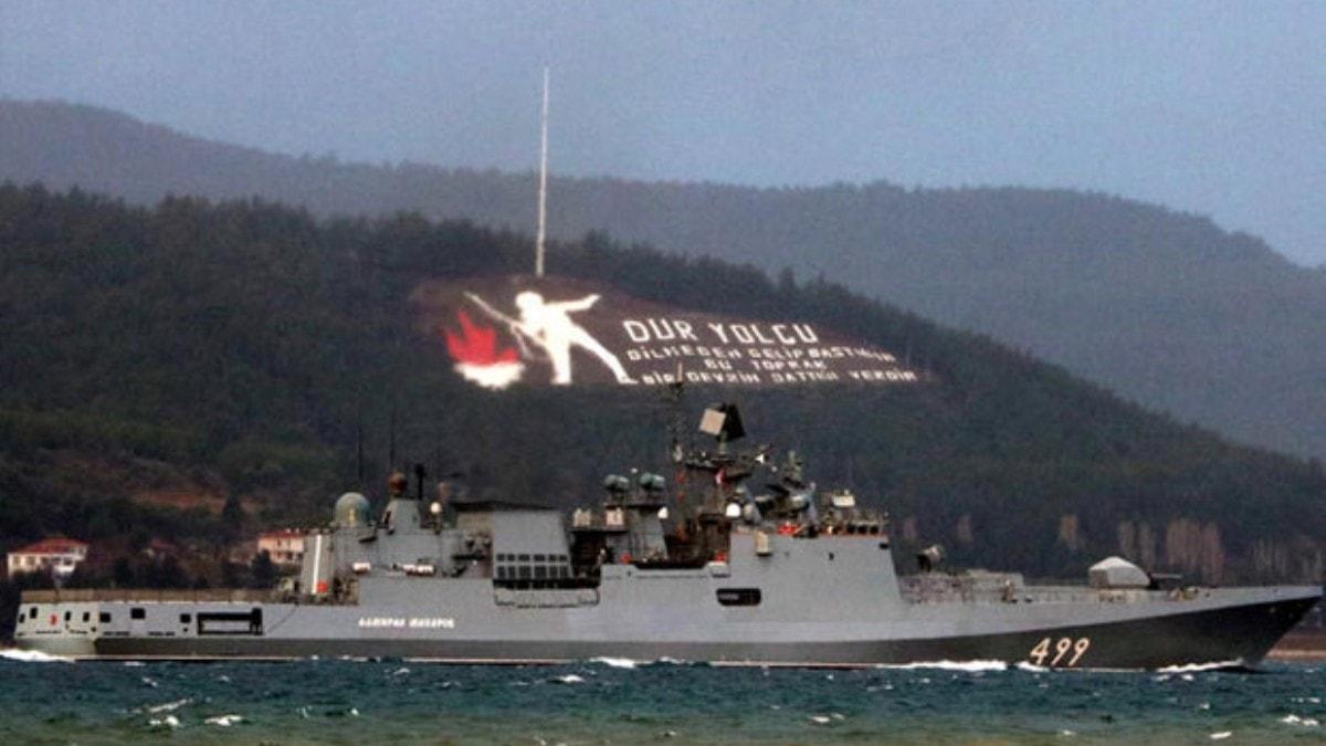 Rus sava gemisi 'Admiral Makarov', anakkale Boaz'ndan geti