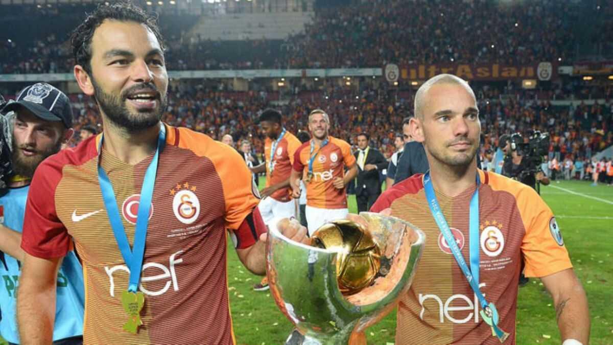 Sneijder'dan Seluk nan ve Burak Ylmazl jbile