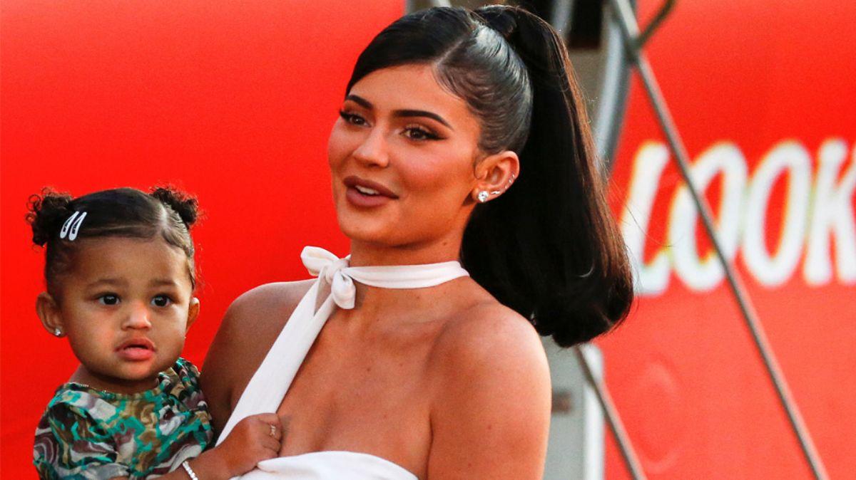 1. Kylie Jenner's Daughter Stormi Gets Matching Nails for Her First Birthday - wide 1