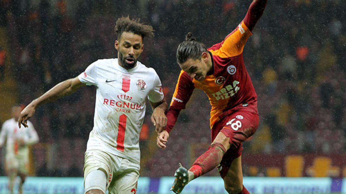 Nazm Sangare'den fla Galatasaray aklamas: Transfer beni u an hi ilgilendirmiyor