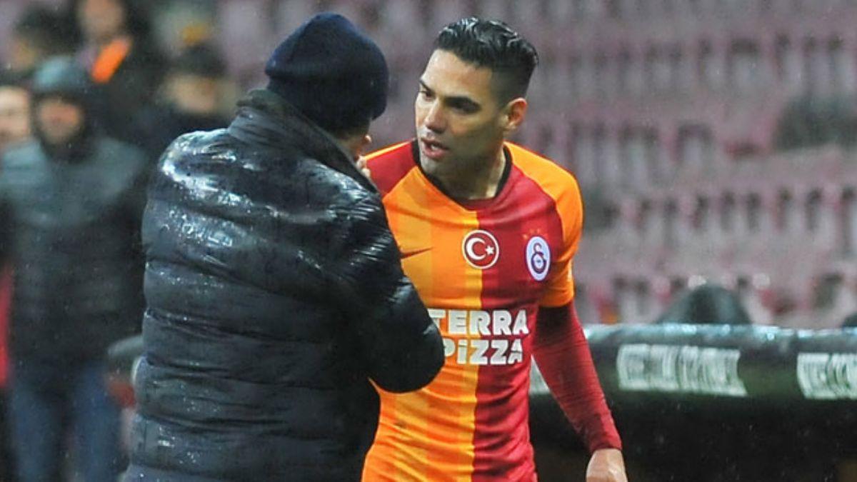 Galatasaray ynetimi ve Fatih Terim, Radamel Falcao'nun satlmasna onay verdi