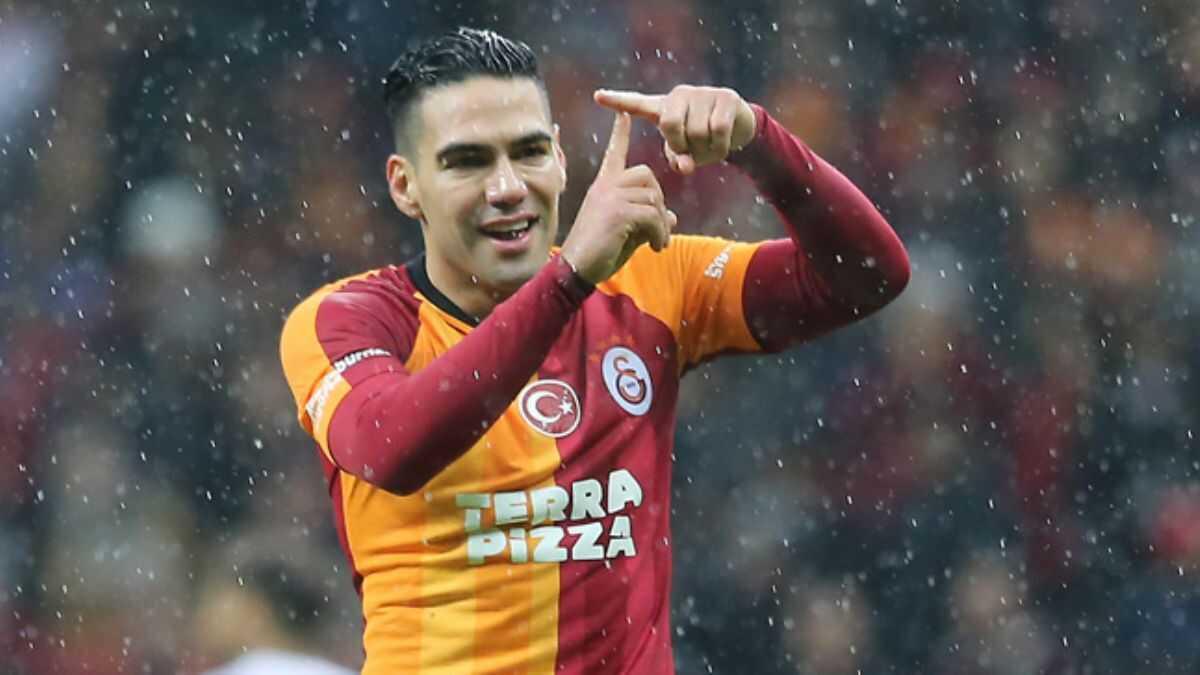 talyan basn, Milan'n Radamel Falcao iin Galatasaray'la greceini yazd