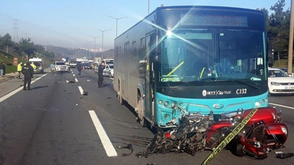 TEM'de feci kaza! Trafik kilitlendi