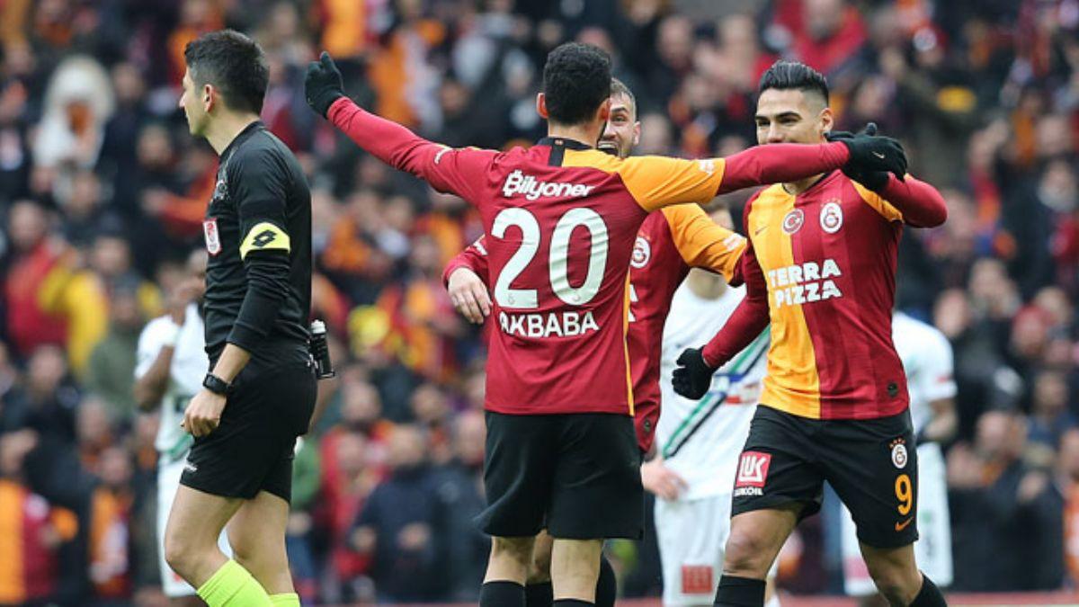 Galatasaray, ikinci yarnn ilk manda Denizlispor'u malup etti