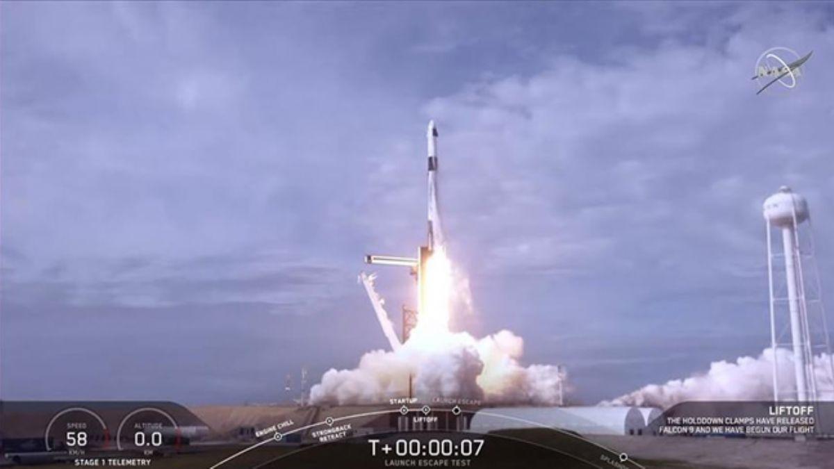 SpaceX 'acil durum ka sistemi'ni baaryla test etti