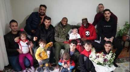 K���k Enes'in hayalini Gaziantep FK'li futbolcular ger�ekle�tirdi