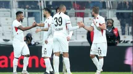 Gen�lerbirli�i, Gaziantep ma��nda ��k�� pe�inde