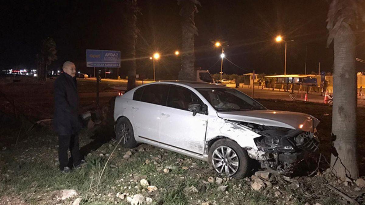 AK Parti Antalya Milletvekili brahim Aydn ve ei trafik kazasnda yaraland