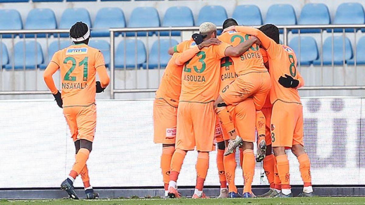 Alanyaspor'dan st ste 4. galibiyet!