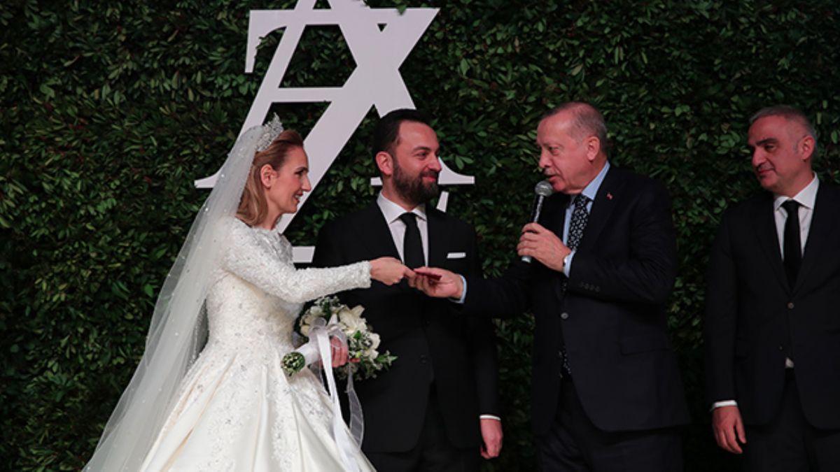 Bakan Erdoan, Aye ahin ve Zafer Topalolu'nun nikah trenine katld  