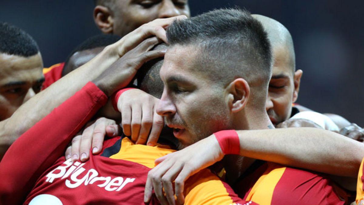 Galatasaray, Kayserispor'u malup etti ve st ste drdnc galibiyetini ald